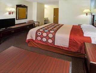 Super 8 By Wyndham Heath/Newark Hotel Bagian luar foto
